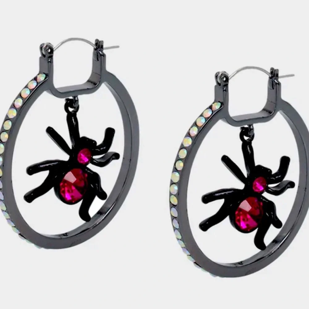 Betsey Johnson GHOUL FRIENDS 
SPIDER HOOP EARRINGS PINK STONES-Halloween NWT🕷️ - Picture 3 of 9
